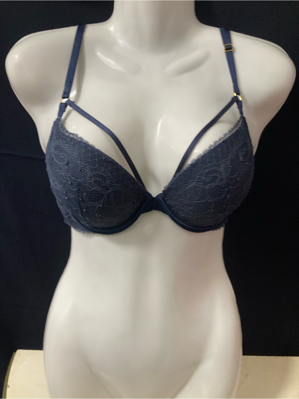 Victoria’s Secret Navy Lace Strappy Push Up Bra 32D